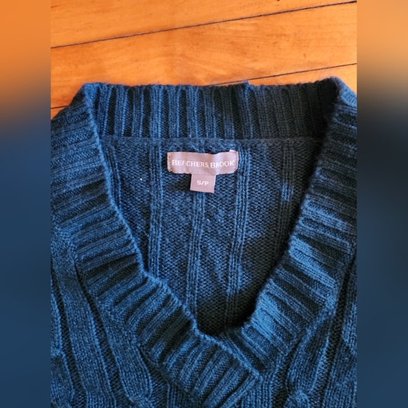 Beechers Brook blue sweater, size small - Picture 3 of 5